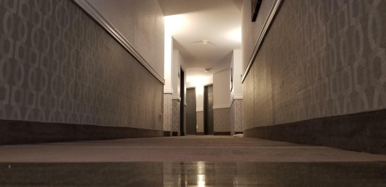Hotel Western Laval-montreal & Conference Centre 3*
