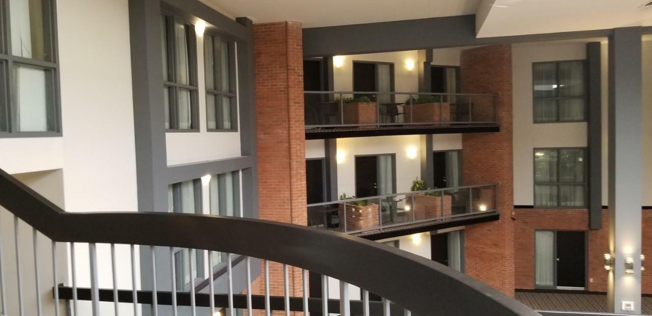 Western Laval-montreal & Conference Centre Hotel 3*