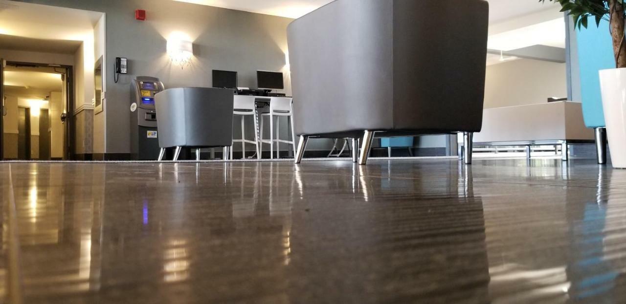 Western Laval-montreal & Conference Centre Laval